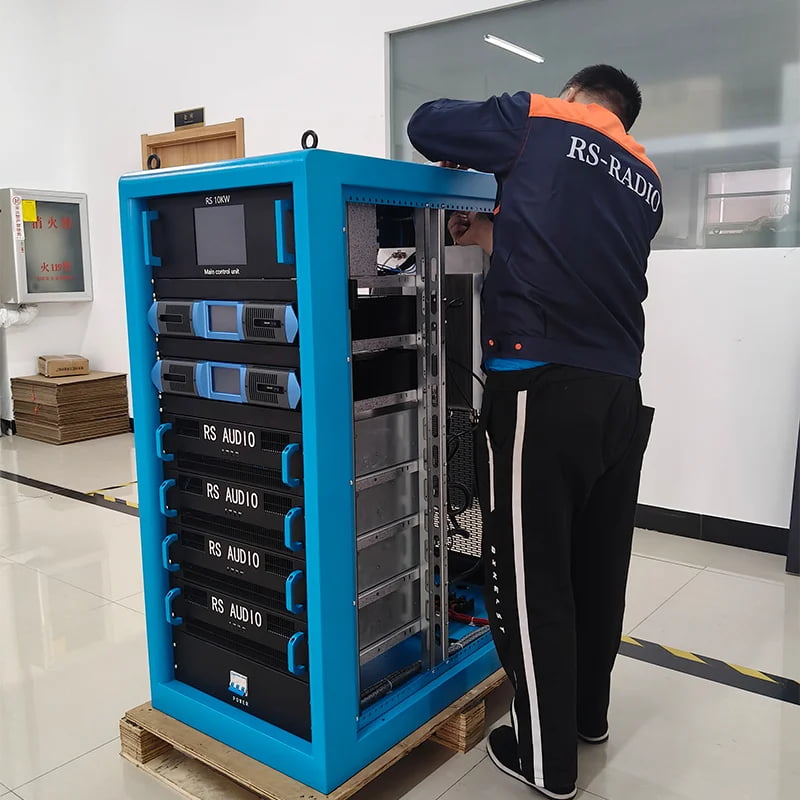 Low power FM broadcast equipment