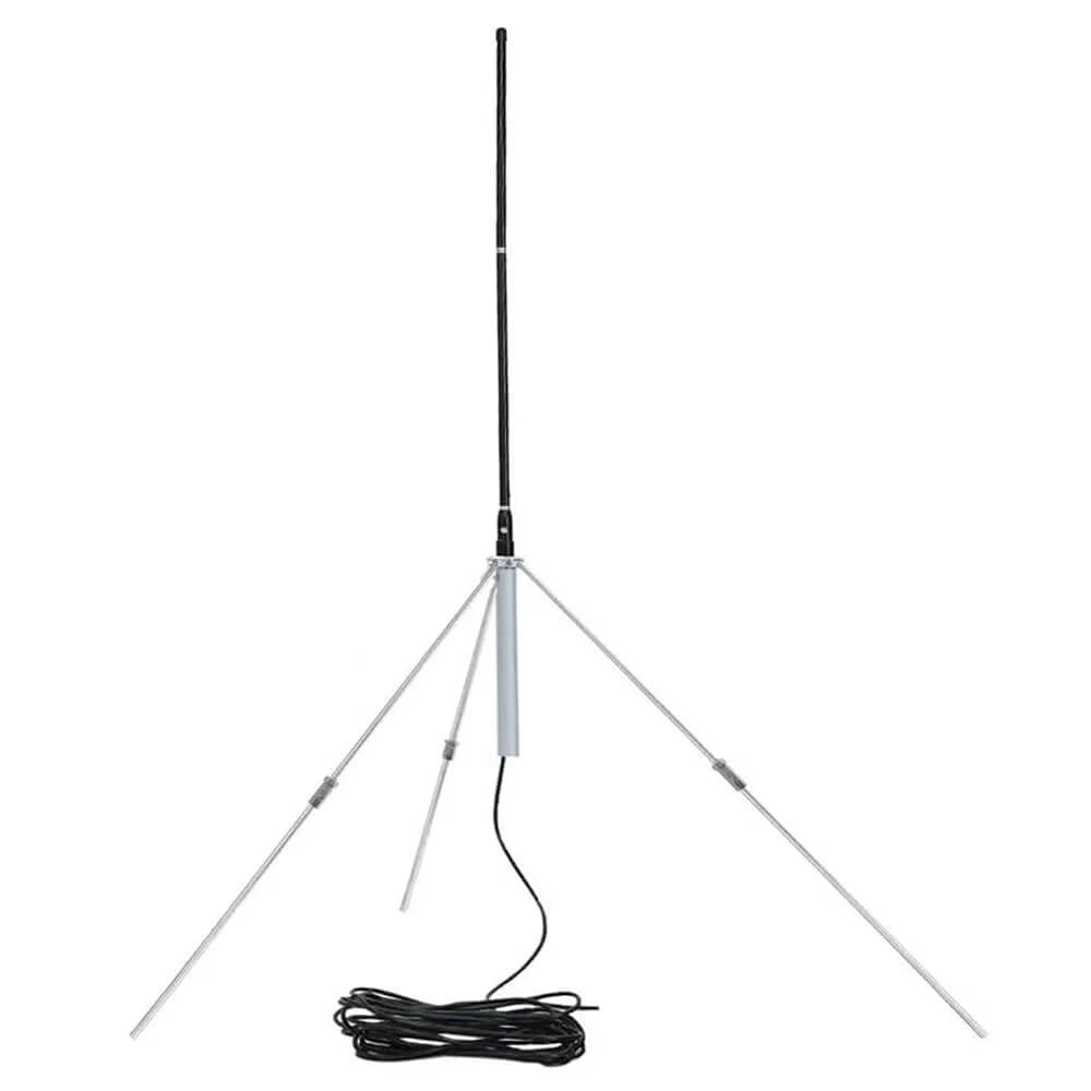 Half-wave dipole FM broadcast antenna