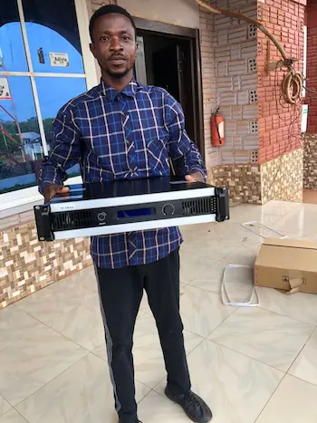 Customer radio station built with Risheng equipment - click to play video